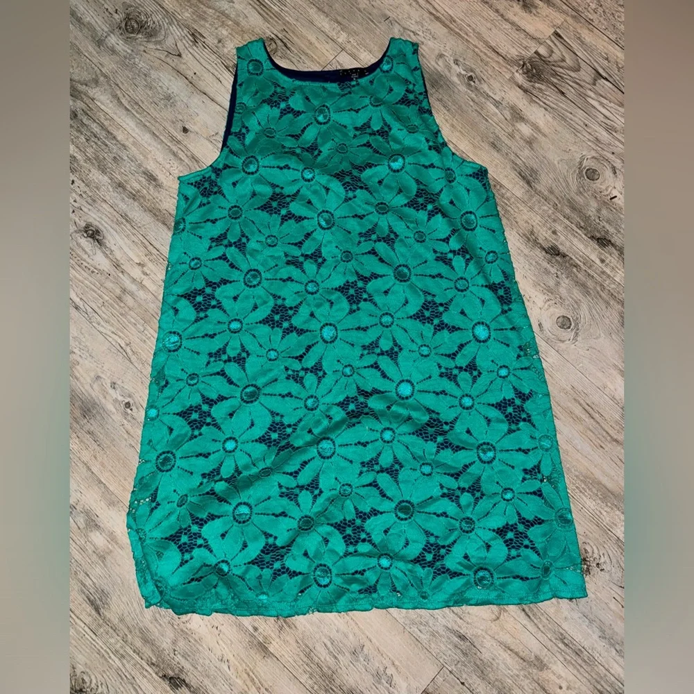 Dress - Picture 1 of 4